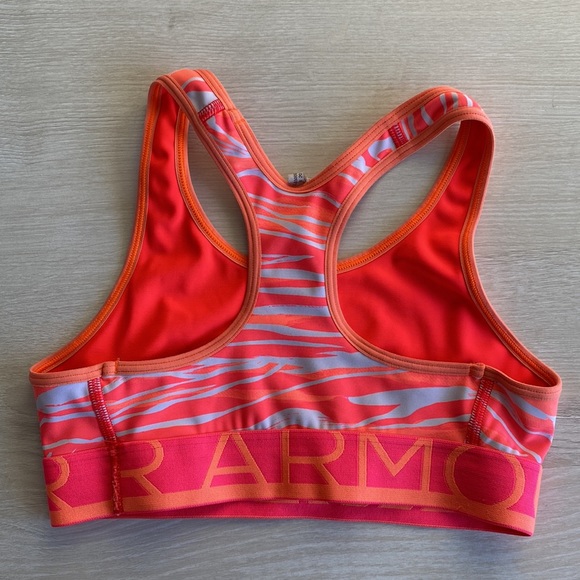 Under Armour Youth Training Bra, no tag, about a Youth Small - Picture 2 of 2